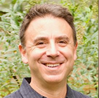 foto del Prof. Dennis Lucarelli