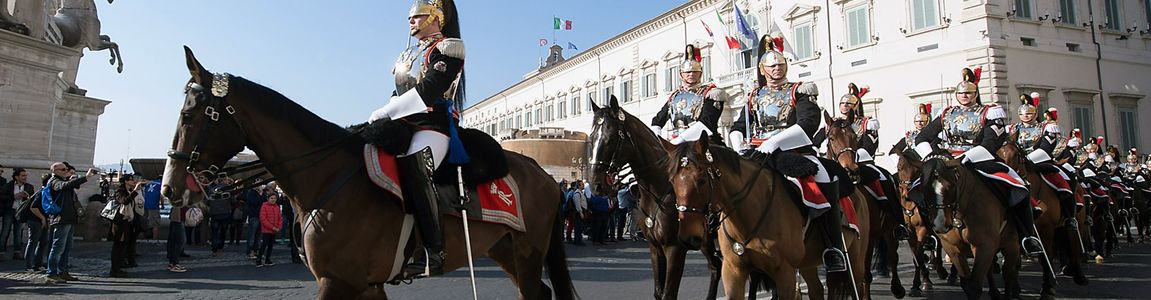 Palazzo del Quirinale e corrazzieri a cavallo