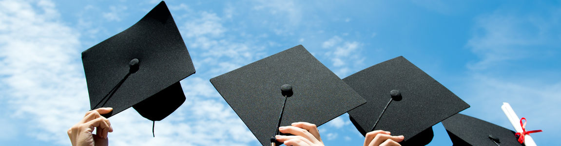 tocchi universitari e mani