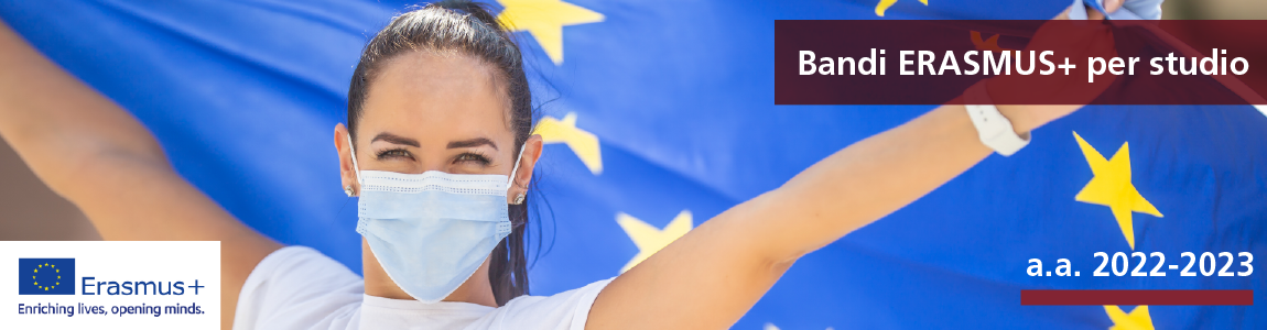 ragazza con la bandiera europea