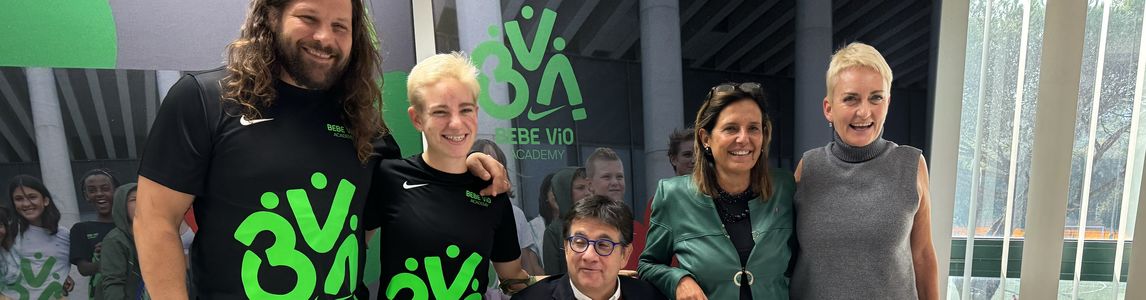 Foto a cura dellUfficio stampa Sapienza. In ordine Martin Castrogiovanni, Bebe Vio, Luca Pancalli, Antonella Polimeni, Teresa Grandis Foto di gruppo che ritrae Martin Castrogiovanni, Bebe Vio, Luca Pancalli, Antonella Polimeni, Teresa Grandis