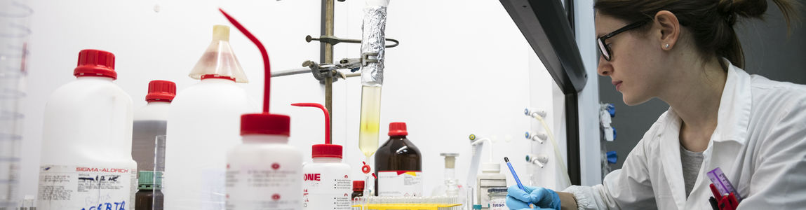 ragazze in laboratorio