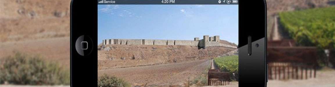Cellulare che inquadra un sito archeologico