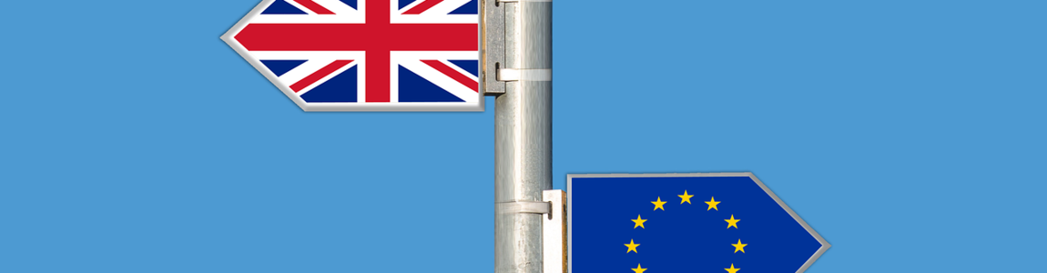 Bandiera inglese e bandiera dell'unione europea