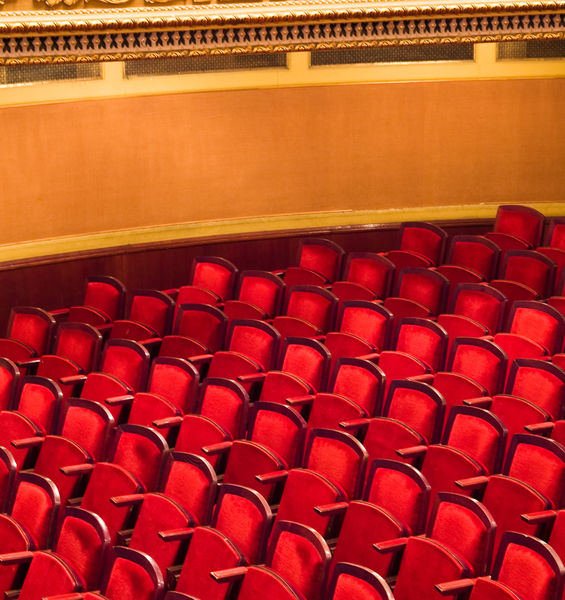 Vestiti della vostra pelle. Residenza didattica per artisti e gruppi teatrali