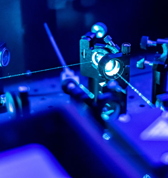 L’intelligenza artificiale fotonica diventa sostenibile