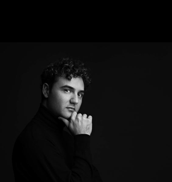 Danze al chiaro di luna: concerto Iuc di Giuseppe Albanese al pianoforte