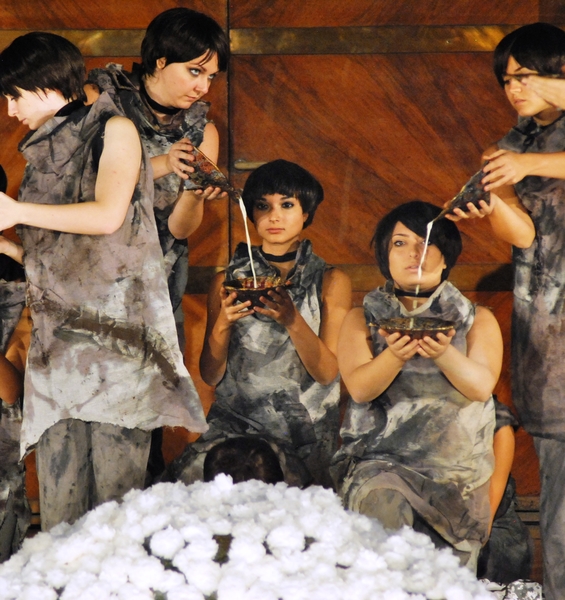 Theatron al Festival FAcT 2019