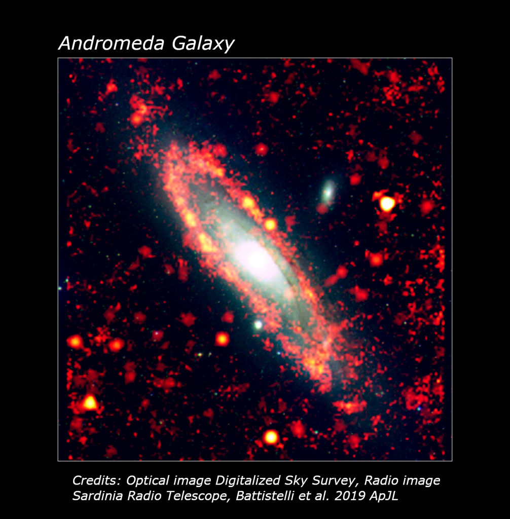 Andromeda con sorgenti radio compatte e brillanti sullo sfondo