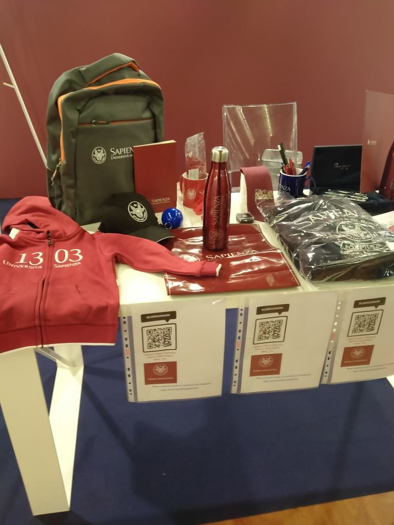 Il corner merchandising al Forum PA 2022