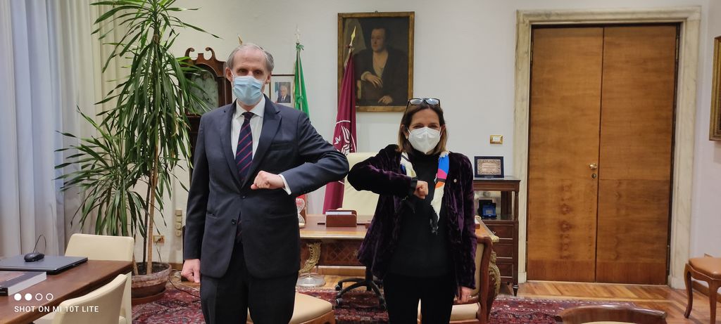 Foto della Rettrice con l'Ambasciatore francese in Italia