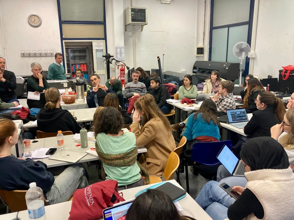 Le studentesse e gli studenti in aula