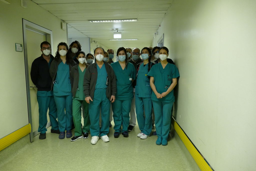 Foto dell'equipe medica in reparto