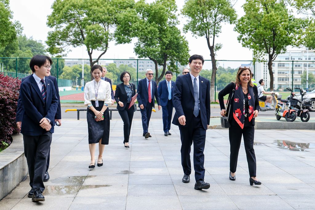 Una delegazione Sapienza in visita alla Zhongnan University of Economics and law