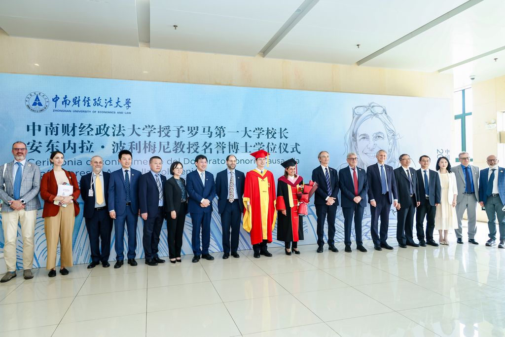 Una delegazione Sapienza in visita alla Zhongnan University of Economics and law