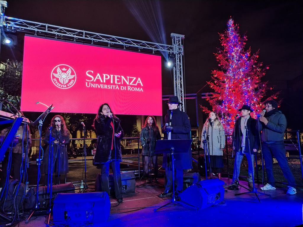Musa Blues in concerto per l'accensione dell'albero