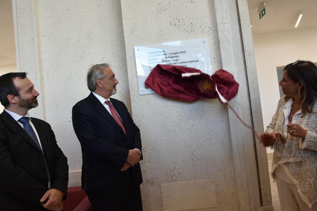 Lo svelamento della targa