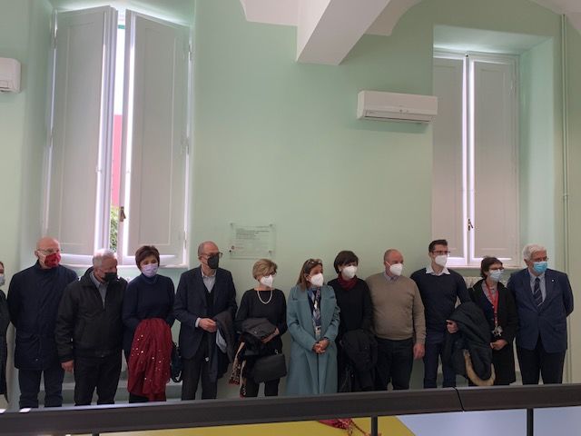 Rettrice e preside con i parenti degli studenti