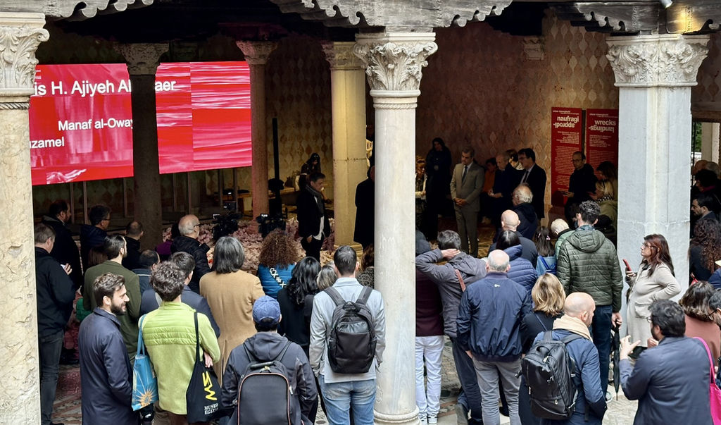 immagine dell'inaugurazione con persone
