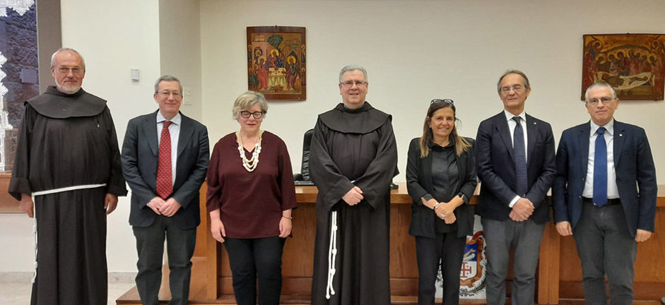 Il team della Sapienza con i responsabili della Custodia di Terra Santa