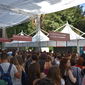 Studenti agli stand durante la manifestazione Porte aperte alla Sapienza