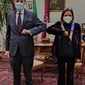 Foto della Rettrice con l'Ambasciatore francese in Italia