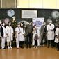 foto di gruppo con rettrice Antonella Polimeni, Fabrizio d'Alba direttore generale del Policlinico Umberto I e i sanitaria