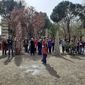 Gli studenti circoscrivono il perimetro della Microforesta a San Lorenzo