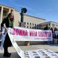 Studentesse e studenti alla manifestazione Campus Rally for Iran